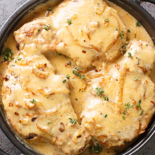 Свинина у соусі