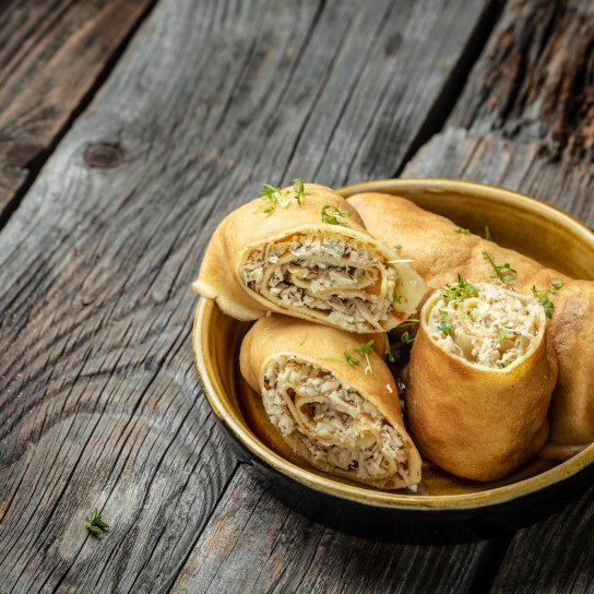 Млинці з м'ясом і рисом