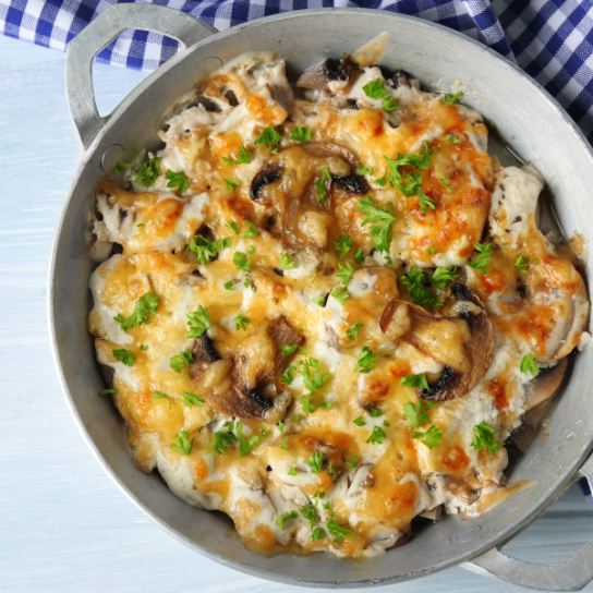 Жульєн з грибами та куркою