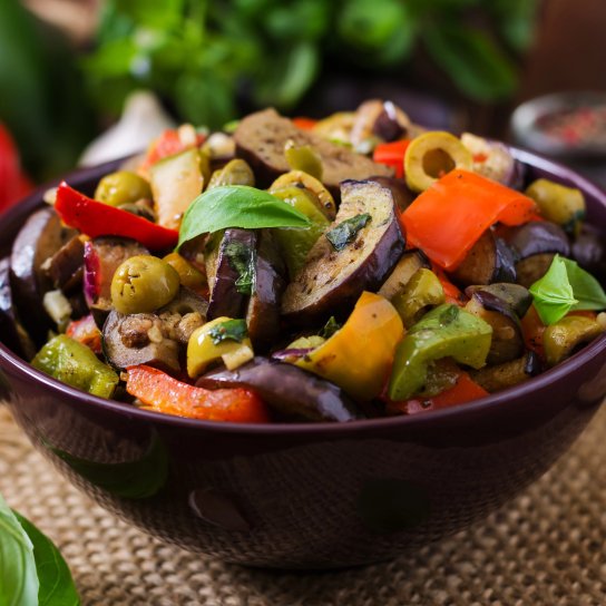 Баклажаны с овощами по-средиземноморски