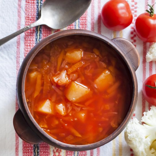 Борщ з цвітною капустою