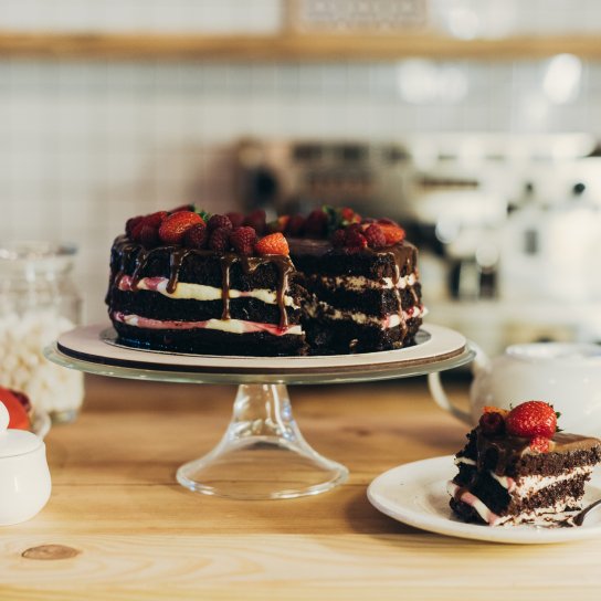 Торт на 8 березня