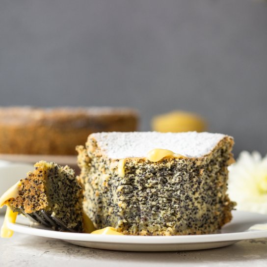 Пиріг з маку і манки