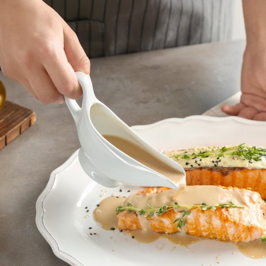 лосось под соусом велюте