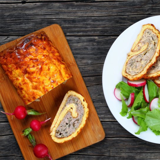 М'ясний фарш в омлеті