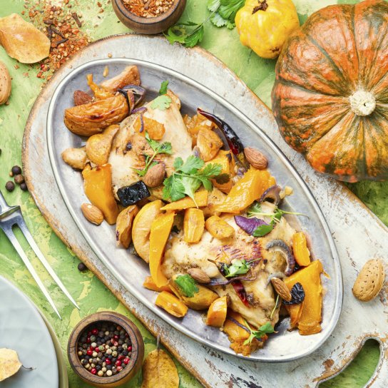 Запечена курка з гарбузом