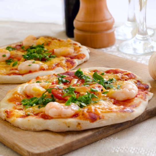 Мініпіца з морепродуктами