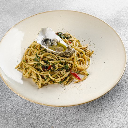 Лінгвіне з устрицями