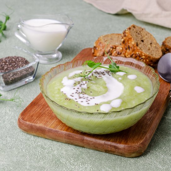 Суп-пюре з авокадо і огірка