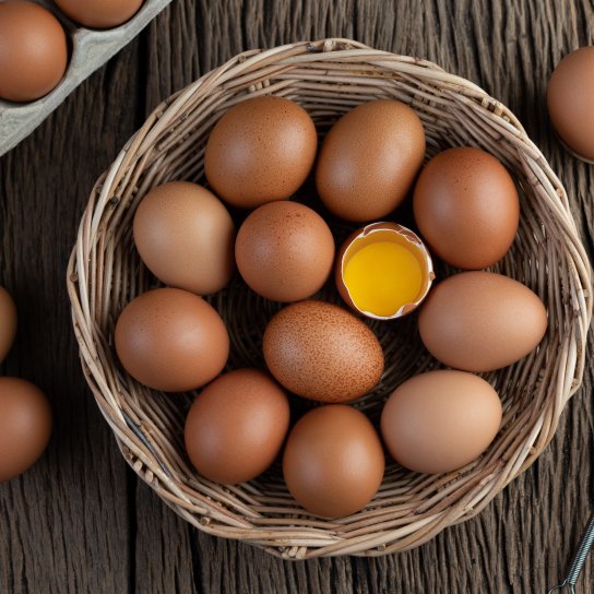 Яйца в тарелке