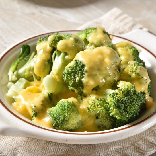 Запечена броколі з сиром