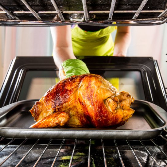 Курка в духовці