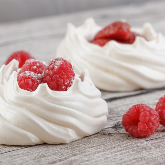 Малинове безе