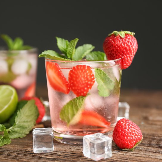 Полуничний мохіто