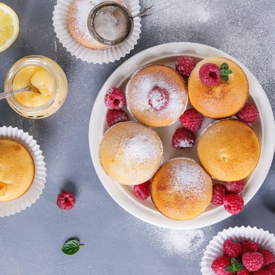 Кекси з малиною і лимоном