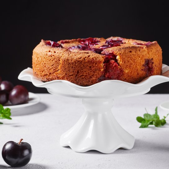 Пиріг з маком і сливами - рецепт