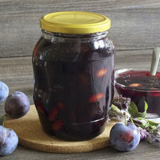 Сливовое варенье с миндальными орехами