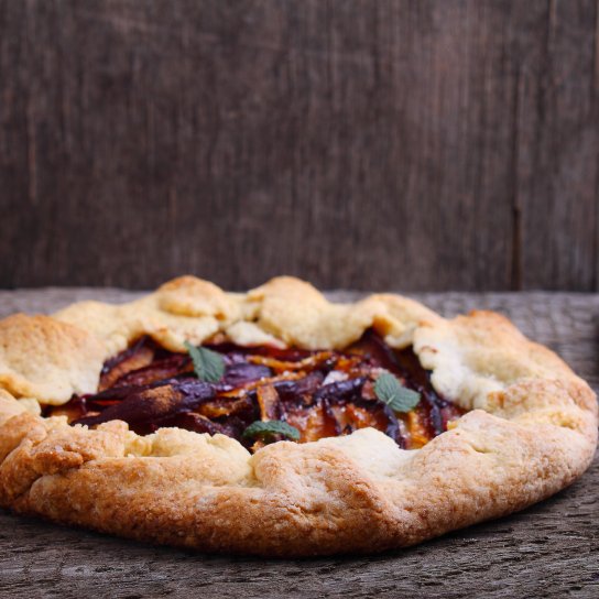 Галета зі сливами