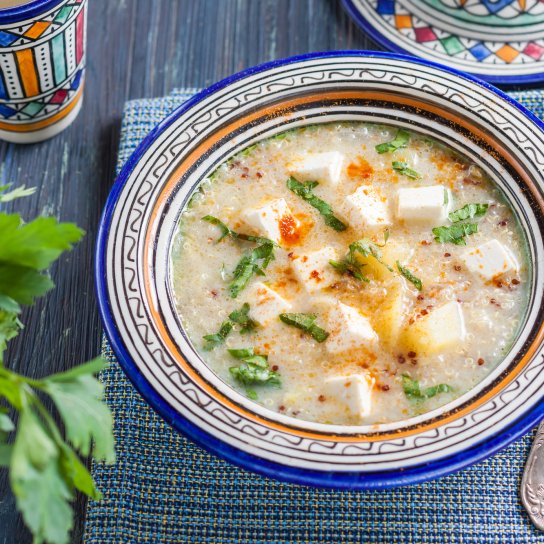 Суп з цвітною капустою і фетою