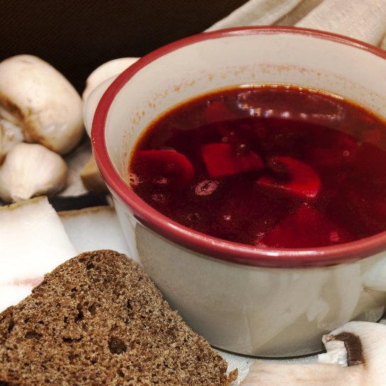 Борщ з печерицями