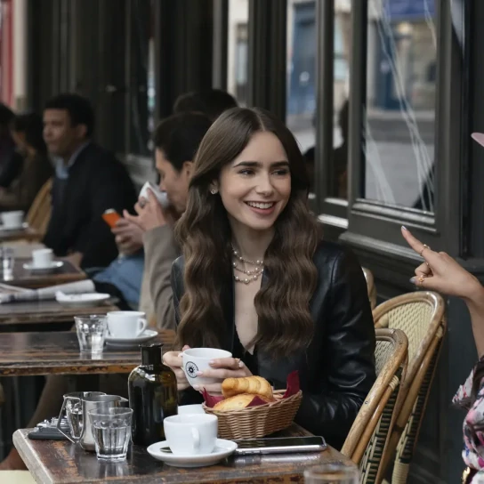 "Емілі в Парижі". Скриншот із серіалу