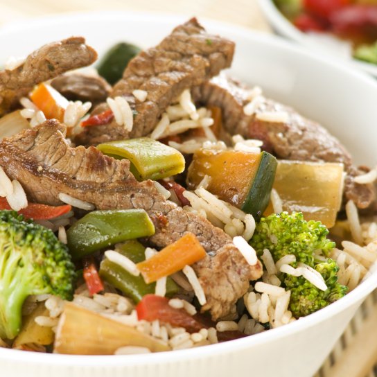 Яловичина з рисом і овочами