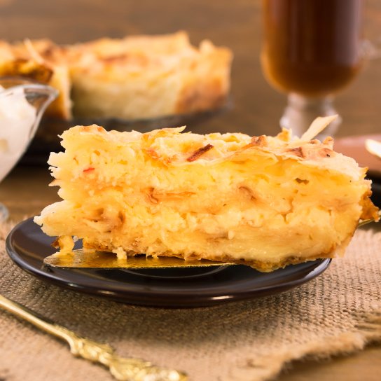 Яблучний пиріг без яєць і молока