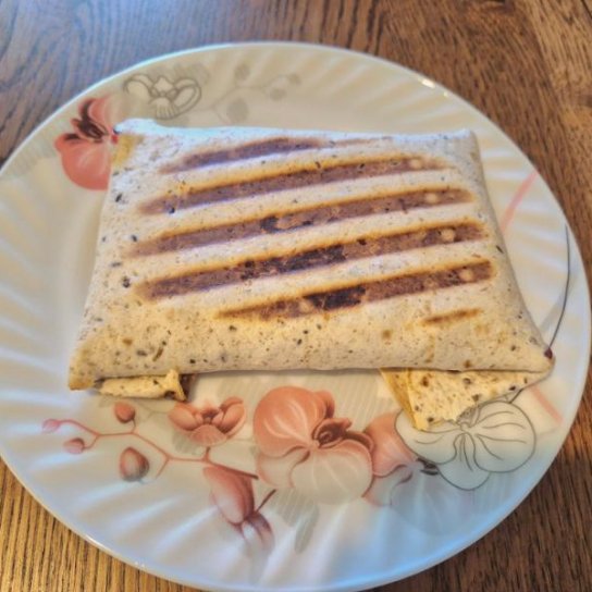 Бурито з тунцем