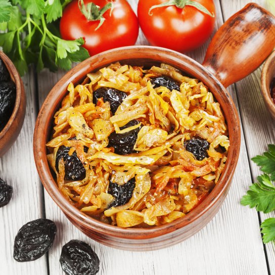 Тушкована капуста