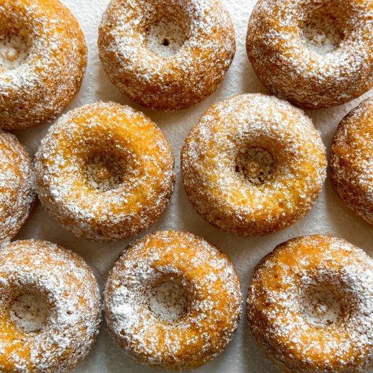 Морквяні кекси з абрикосовим джемом