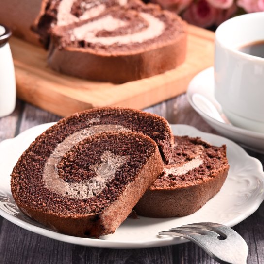 Простий шоколадний рулет