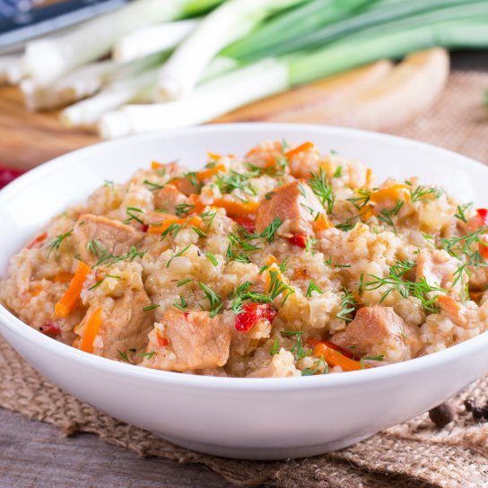 Ячна каша з м'ясом і капустою