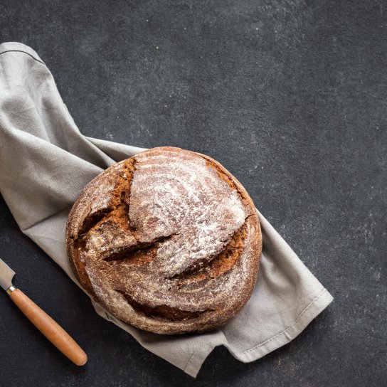 Простий домашній хліб