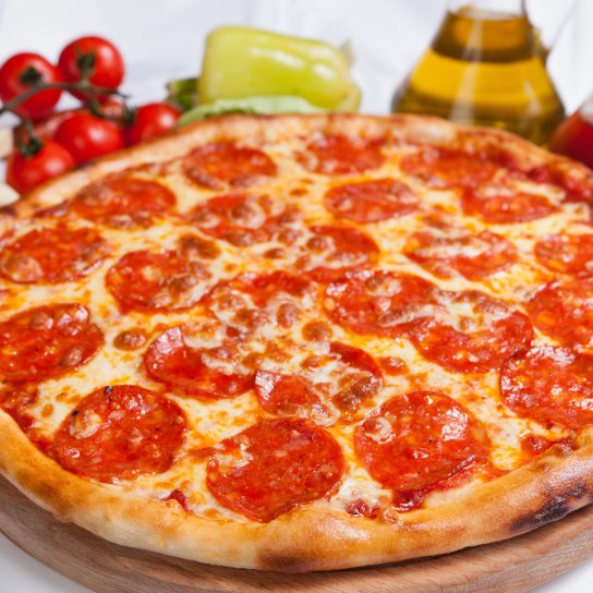 Піца із салямі