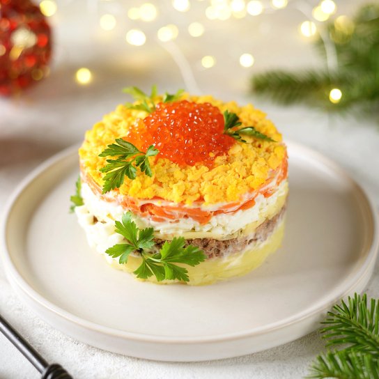 салат з рибною консервою