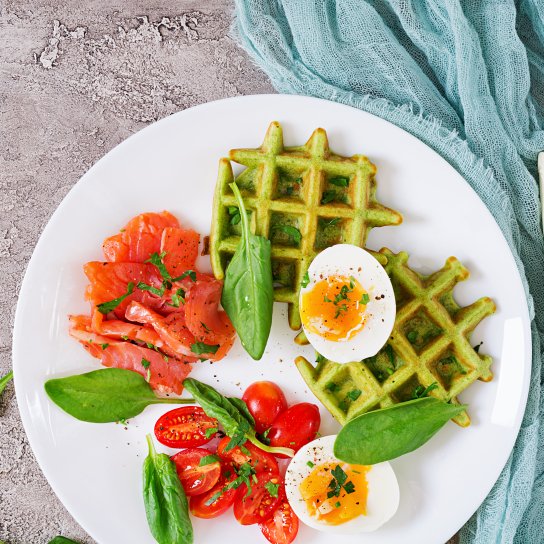 Вафлі з лососем