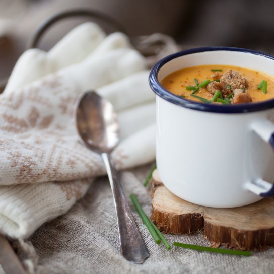 Суп в чашці