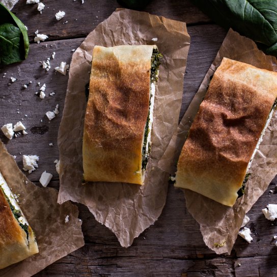 Штрудель зі шпинатом і сиром