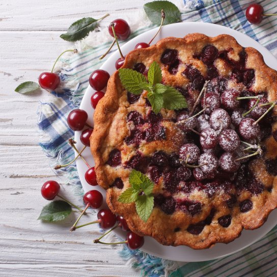 Пиріг з вишнями