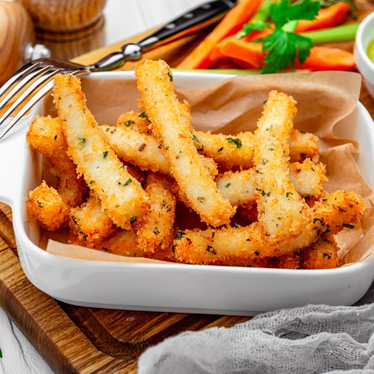 Рибні палички з картоплею та горошком