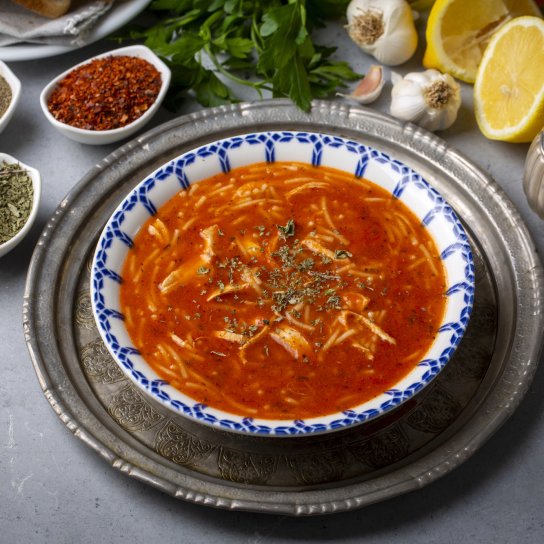 Курячий суп з тонкою вермішеллю