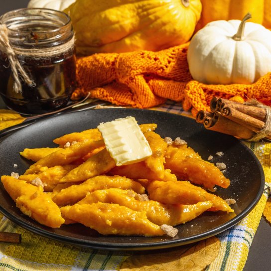 Гарбузові вареники з картоплею