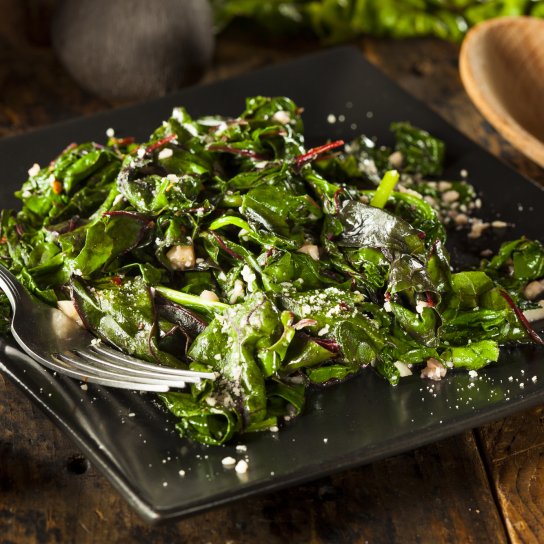 Тушкований мангольд