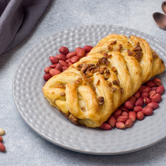 Печиво з листкового тіста з варенням