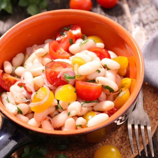 Квасолевий салат з помідорами