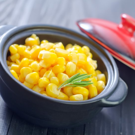 Молода кукурудза з вершковим соусом