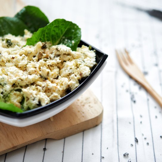 Салат с курицей, ананасами и секретным ингредиентом