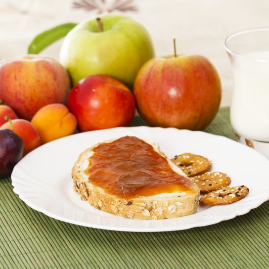 канапка з повидлом