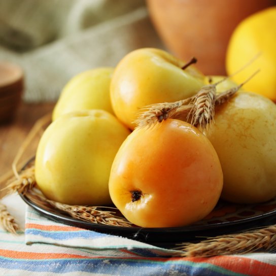 Яблука в маринаді