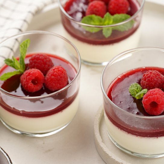 Сирний десерт з ягодами без желатину